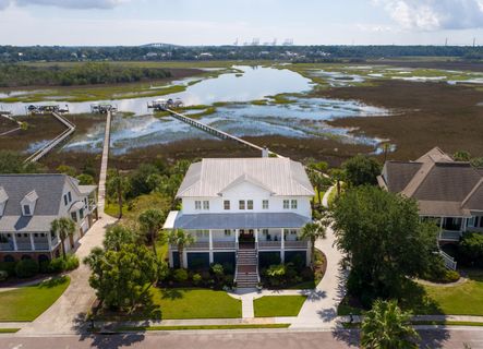 1017 Rivershore Road