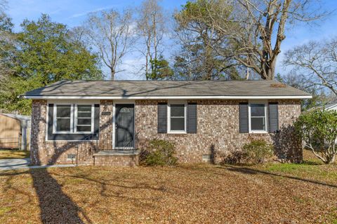 105 Belknap Road active home in West Greenview Acres, Goose Creek, SC