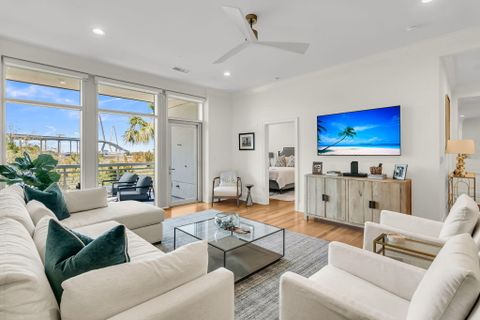 212 Cooper River Drive