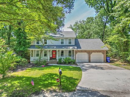 38 S Hampton Drive
