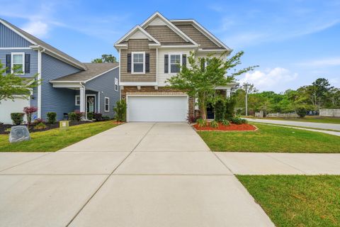 1067 Sago Palm Court
