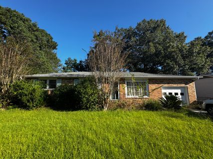 121 Belknap Road