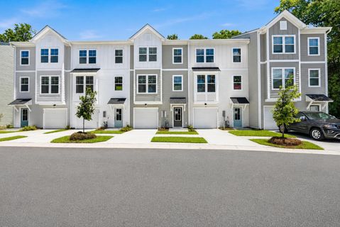 467 Caledon Court active home in Indigo Grove, Johns Island, SC