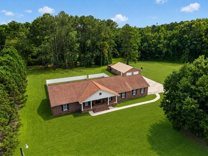 451 Kelton Road