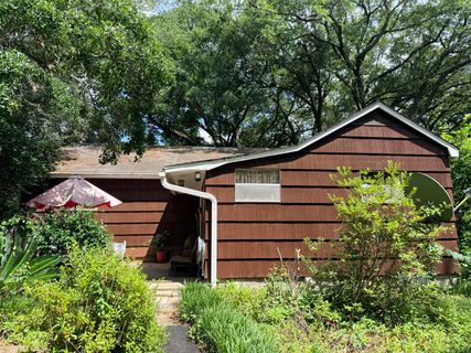 3436 Mistletoe Lane