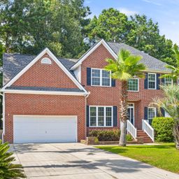 2813 Bottlebrush Court