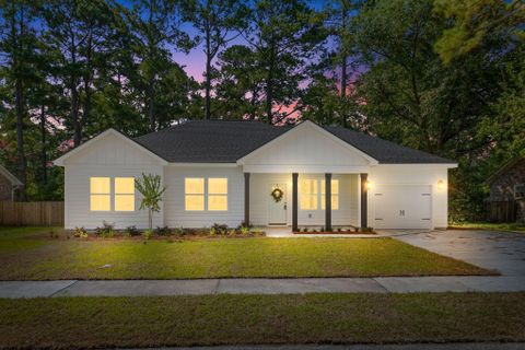 Homes in Briarwood, Summerville