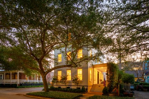45 Eastlake Road active home in Ion, Mount Pleasant, SC