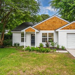 1036 Oakcrest Drive