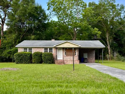 1344 Teal Avenue pending home in Clarks Sound, Charleston, SC