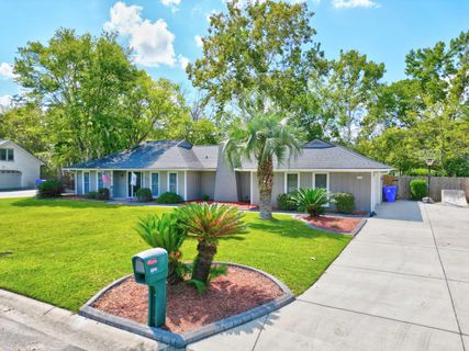 2915 Doncaster Drive