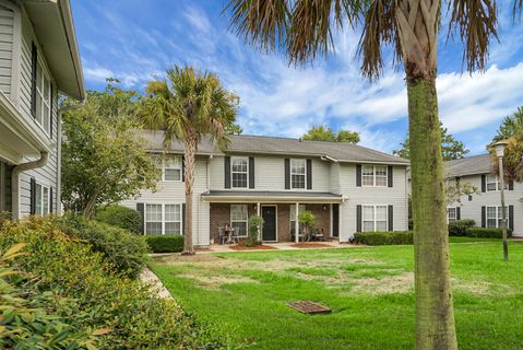 2494 Etiwan Avenue 11 active home in Melrose Park Townhomes, Charleston, SC