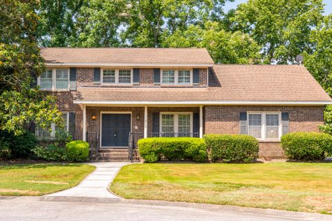 3 Waters Edge Court