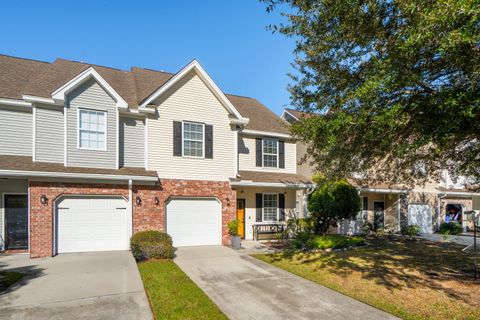 1516 Royal Colony Road
