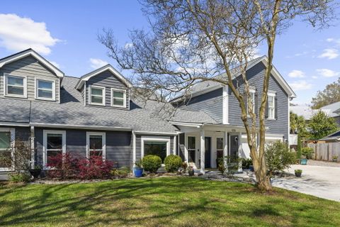 658 Fox Pond Drive