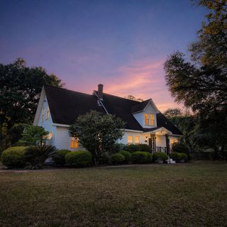 5615 S Highway 165