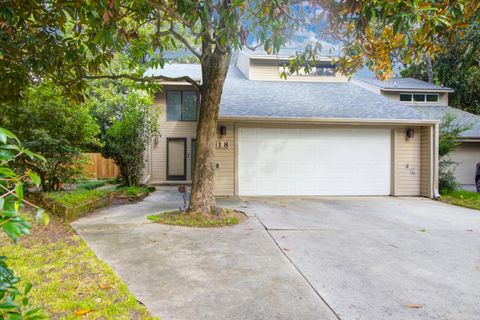 18 Stallion Court