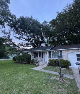 4228 Oakridge Drive