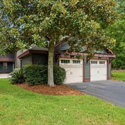 5561 Colonial Chatsworth Circle