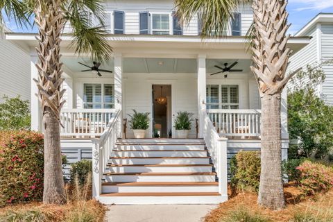 1876 Village Crossing Drive active home in Daniel Island Smythe Park, Charleston, SC
