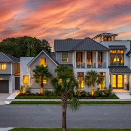 700 Stucco Lane