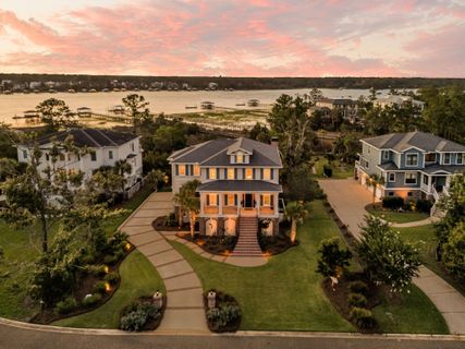 1716 Bowline Drive