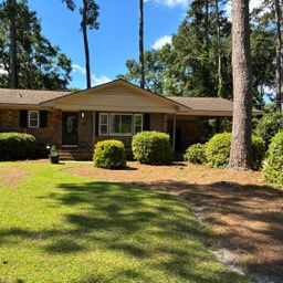427 Dogwood Circle