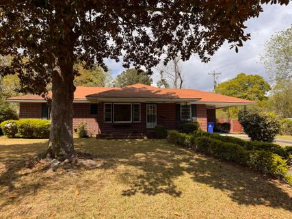 1106 Barrett Road