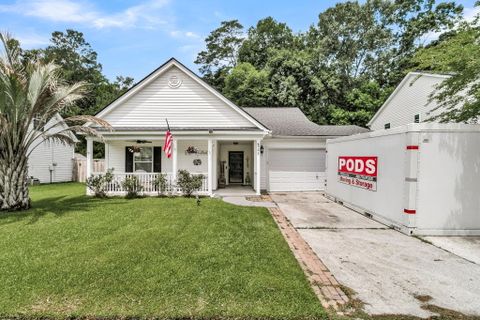 322 Eagle Ridge Road active home in Bridges Of Summerville, Summerville, SC