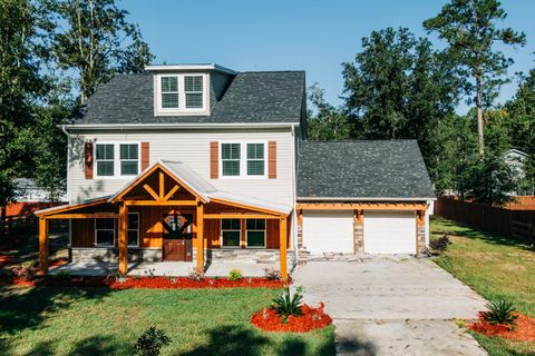 438 Locust Street active home in Country Estates, Walterboro, SC