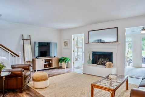 1705 Ventura Place active home in Snee Farm, Mount Pleasant, SC