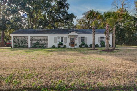 1435 N Edgewater Drive