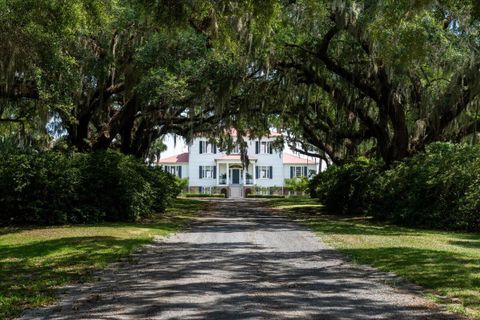 A home in Middleton Plantation, Edisto Island