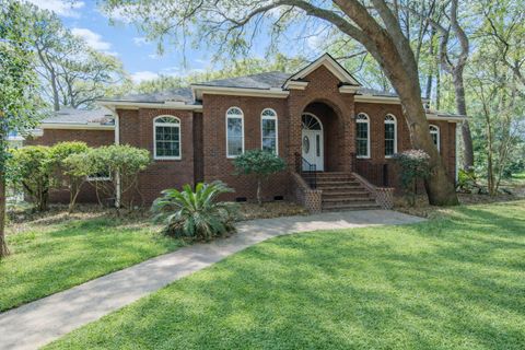 5251 Timber Race Course active home in Stono Ferry, Hollywood, SC