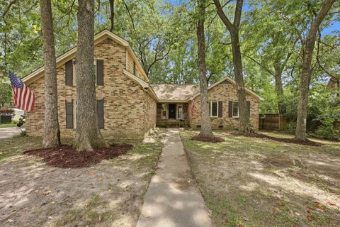 106 Boone Drive active home in Newington Plantation, Summerville, SC