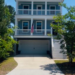 1135 Oak Bluff Avenue