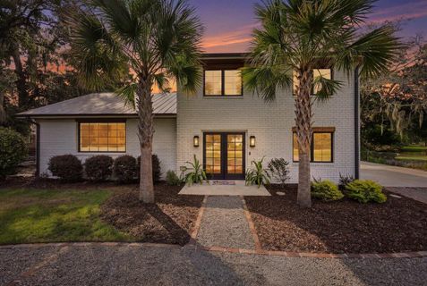 678 Edmonds Drive