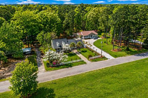 384 Suwanee Drive