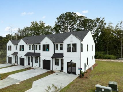 5096 Buggs Lane active home in Founders Park, Summerville, SC