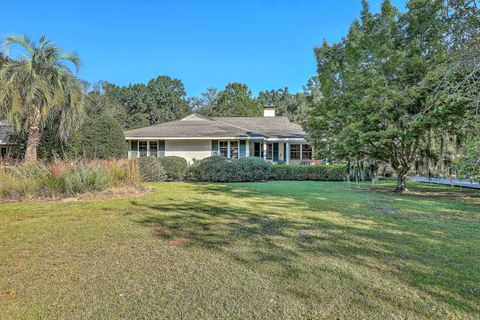 1320 S Edgewater Drive