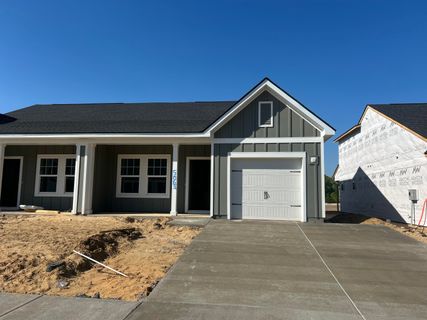 5063 Blackberry Lane active home in Tea Farm, Ravenel, SC