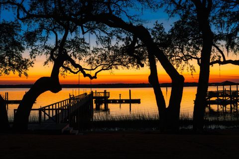 111 Riverland Drive