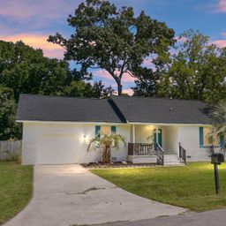 1520 Wakendaw Road