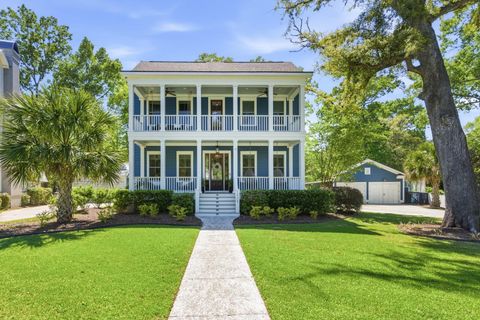 1505 Lindsey Creek Drive active home in Carolina Park, Mount Pleasant, SC