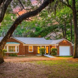 562 Fort Johnson Road