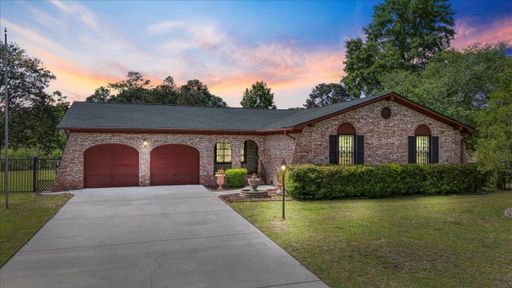 153 N Lakeshore Drive