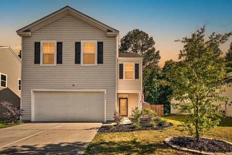 111 Cardinal Flower Court active home in Stone Ridge, Moncks Corner, SC