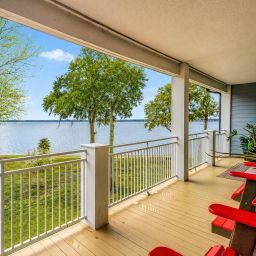 1198 Bridgeview Lane E303
