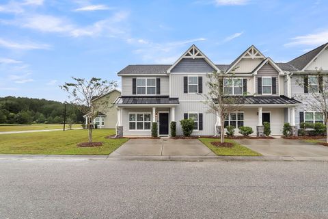 440 Viceroy Lane