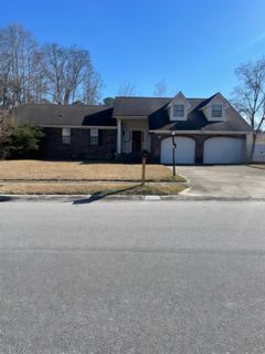 1011 Colonial Pines Drive